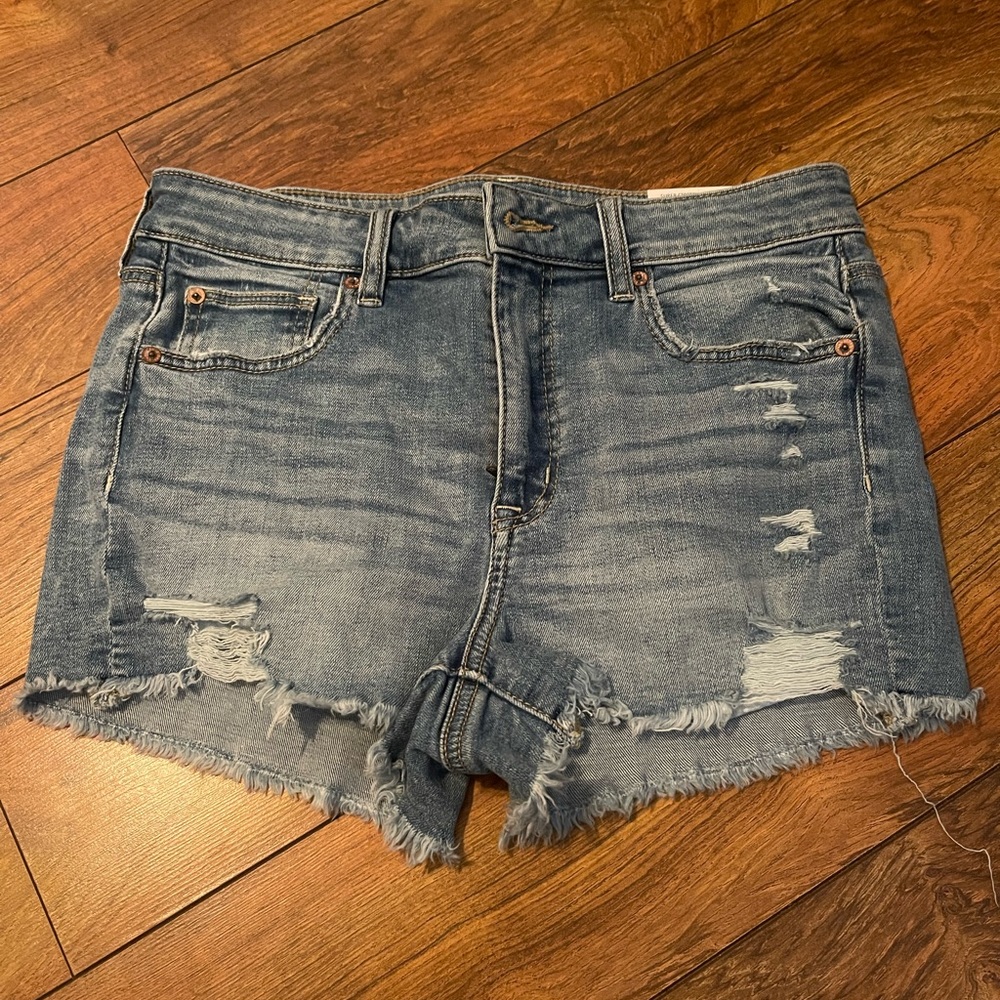 NWT American Eagle hi rise shortie super stretch shorts. Size 10.